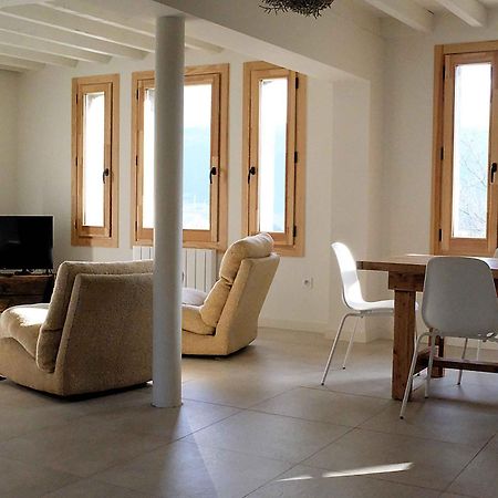 Appartement Avec Vue Et Jardin Formigueres Ngoại thất bức ảnh